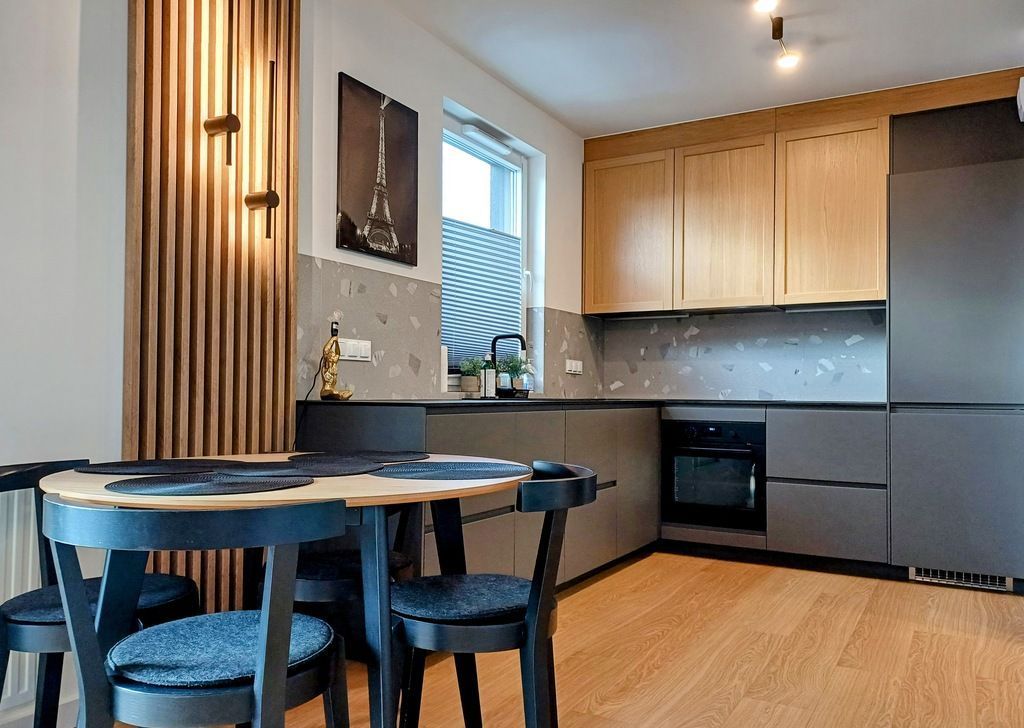 New 2-Room Apartment with Garage & Balcony – Podskarbińska, Warsaw (No Commission)