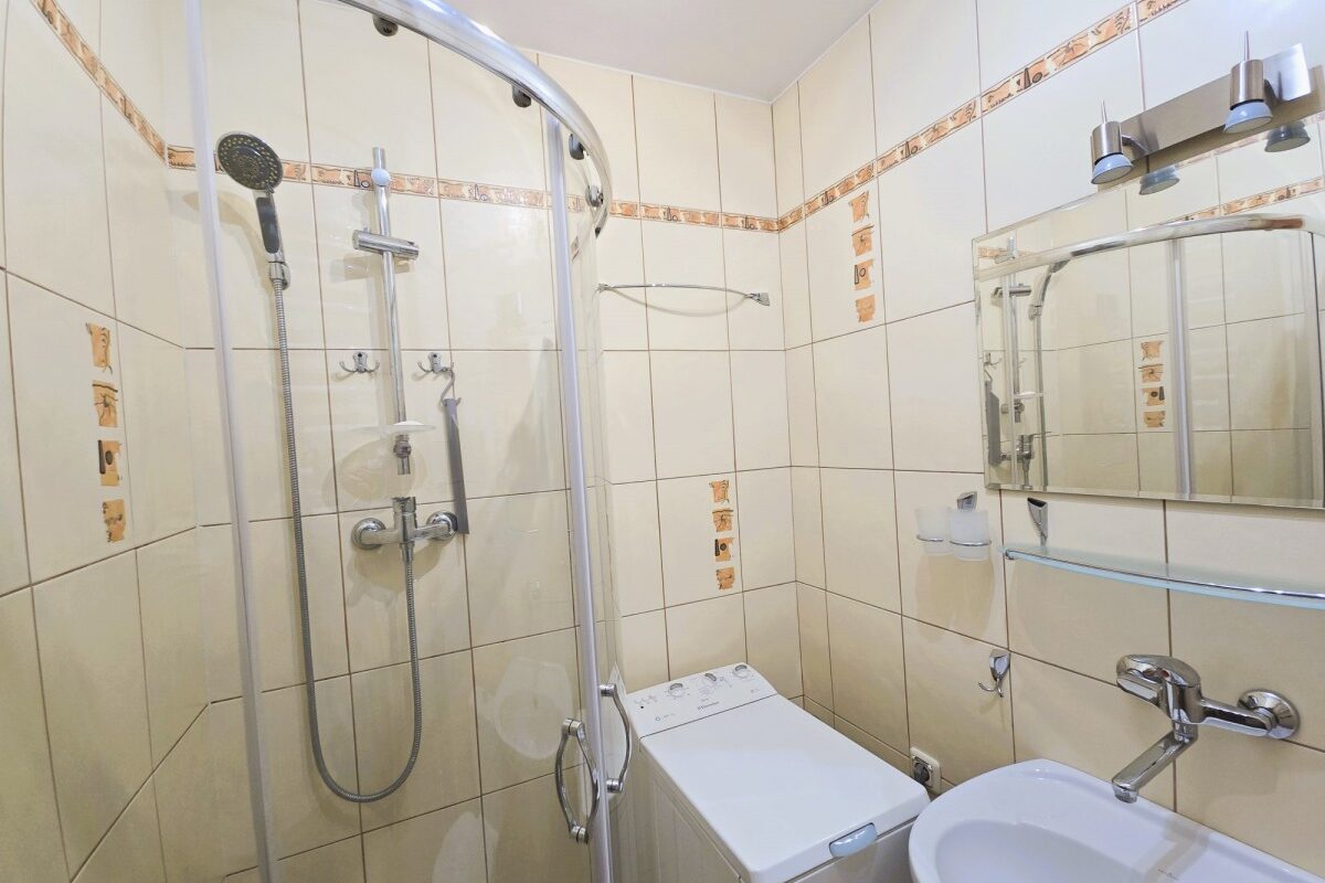 Cozy Studio Apartment for Rent – Warsaw Wola