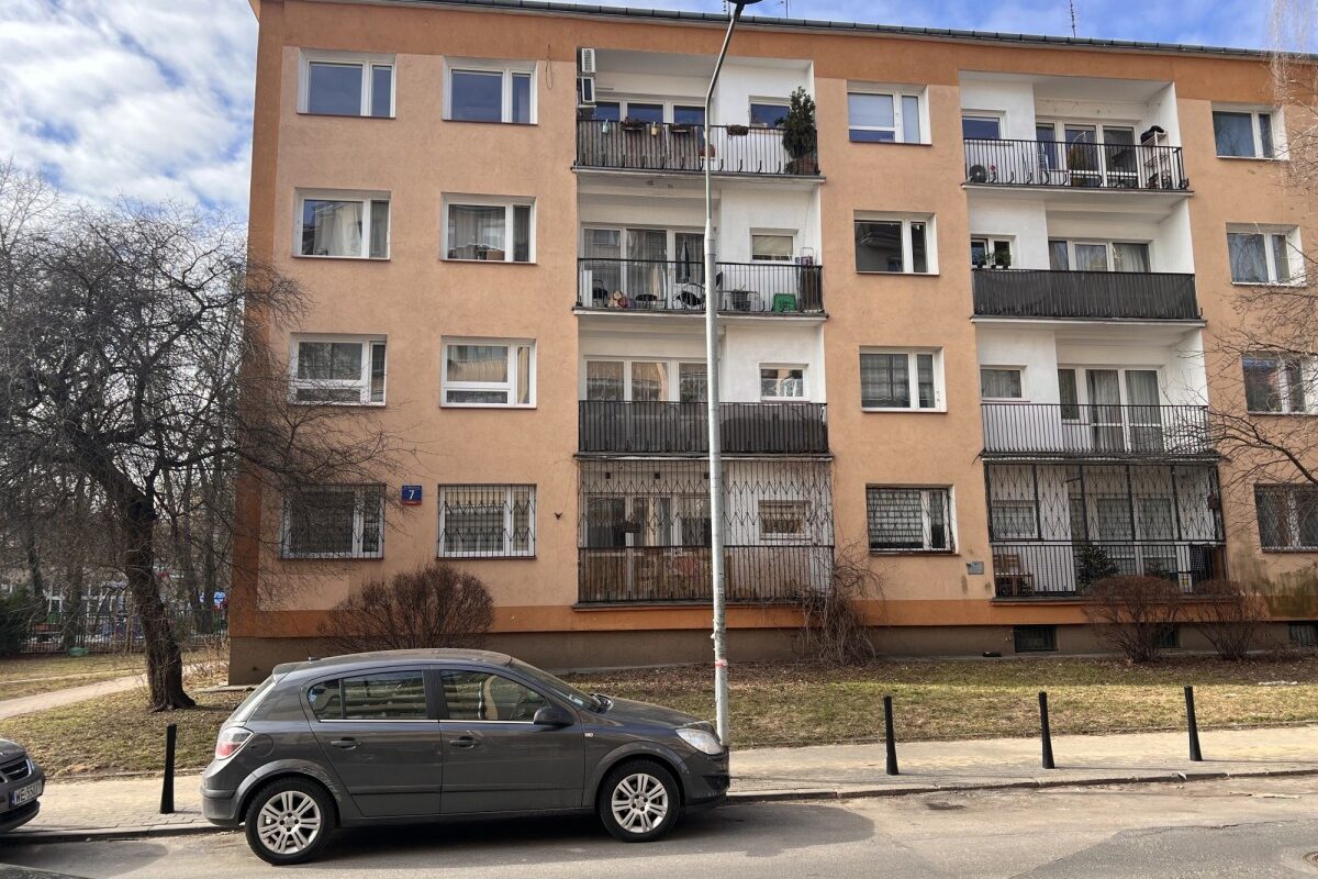 3-ROOM APARTMENT FOR RENT IN, WARSAW | FUNCTIONAL LAYOUT | NEAR METRO