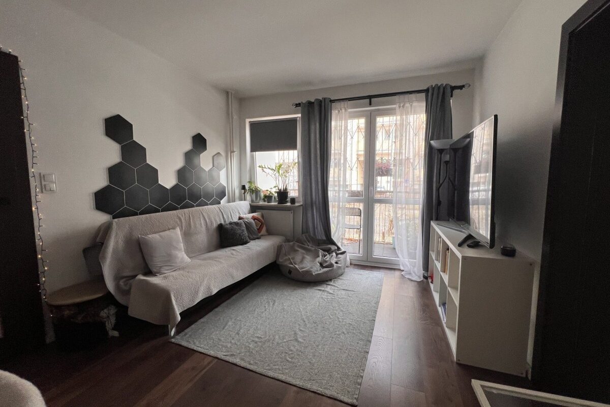 3-ROOM APARTMENT FOR RENT IN, WARSAW | FUNCTIONAL LAYOUT | NEAR METRO 8