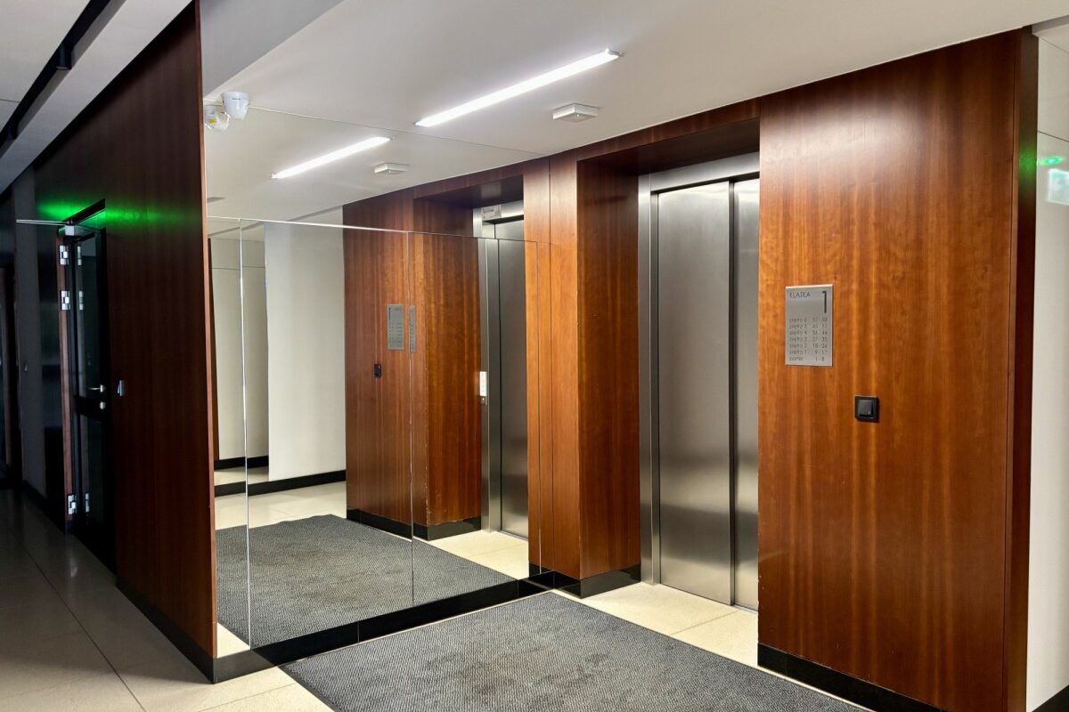 Modern Studio Apartment 26 m² – Warsaw Burakowska Street