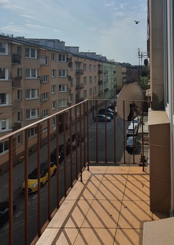 Spacious 2-Bedroom Apartment in Nowa Praga Warsaw, Balcony & Separate Kitchen 4
