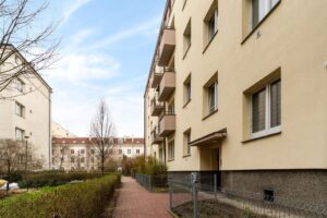APARTMENT FOR RENT IN TENEMENT HOUSE   WARSAW  ORLA STREET 3