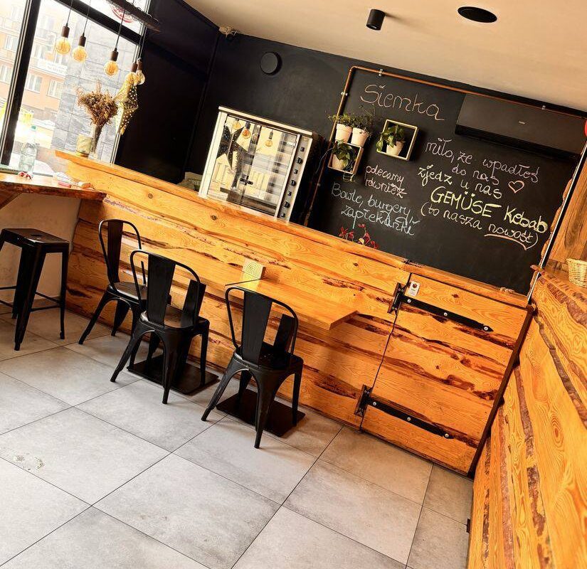 Turnkey Kebab & Burger Restaurant for Sale – Prime Location Nasielsk 2