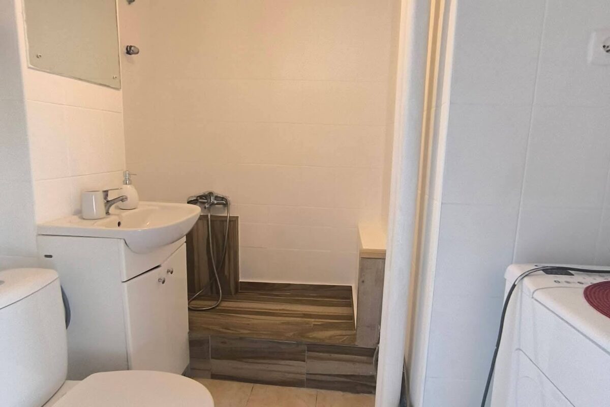 For Rent | 2-Room Apartment | 26.3 m² | Chłodna Street, Wola, Warsaw | 2,940 PLN 1