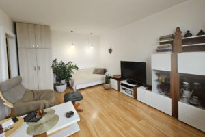 3-Bedroom Apartment for Sale  Warsaw Wola 51.25 m² Górczewska Street 2