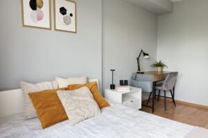 Sunny 1-Bedroom Apartment for Rent in Gocław, Warsaw Balcony 2
