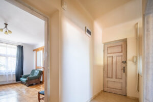 2-Room Apartment for Rent in Warsaw | Fully Furnished | Parking Included 3