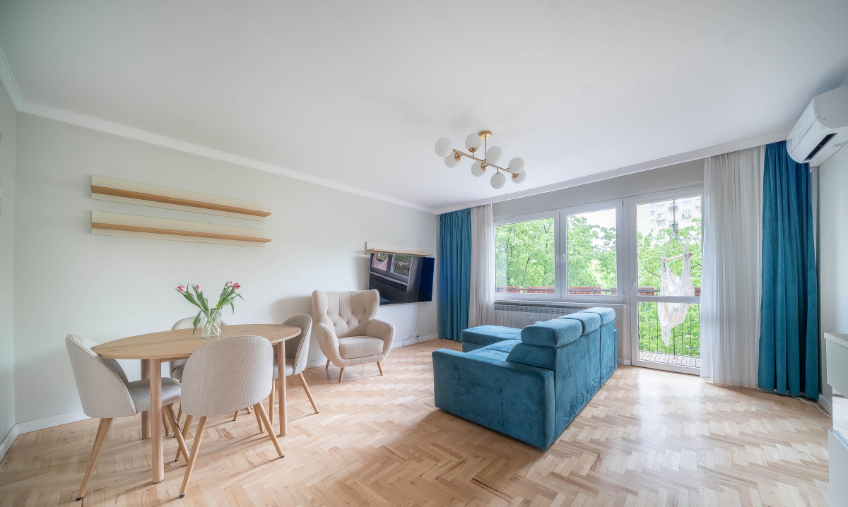 VARŞOVA GROCHÓW’DA KİRALIK 3 ODALI DAIRE GENİŞ DAİRE 73 m²  BALKONLU