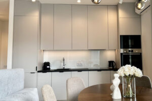 Modern Apartment for Rent – Warsaw Wola, Kolejowa | Premium Location | 2 Rooms 1