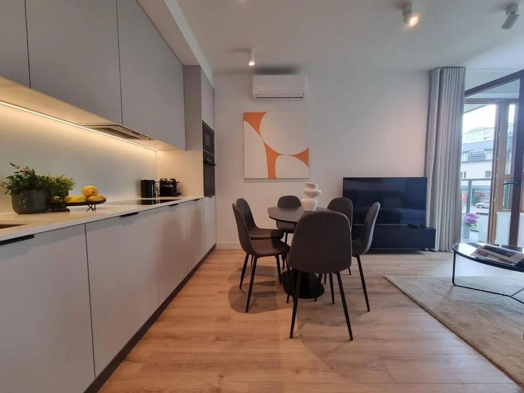 Equipped kitchen / premium appliances