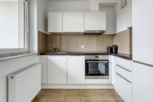 Modern 2-Room Apartment Near Metro – Warsaw 5