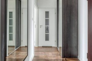 Modern 2-Room Apartment Near Metro – Warsaw 1