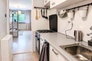 Cozy Studio Apartment Near Metro Wawrzyszew Bielany 2