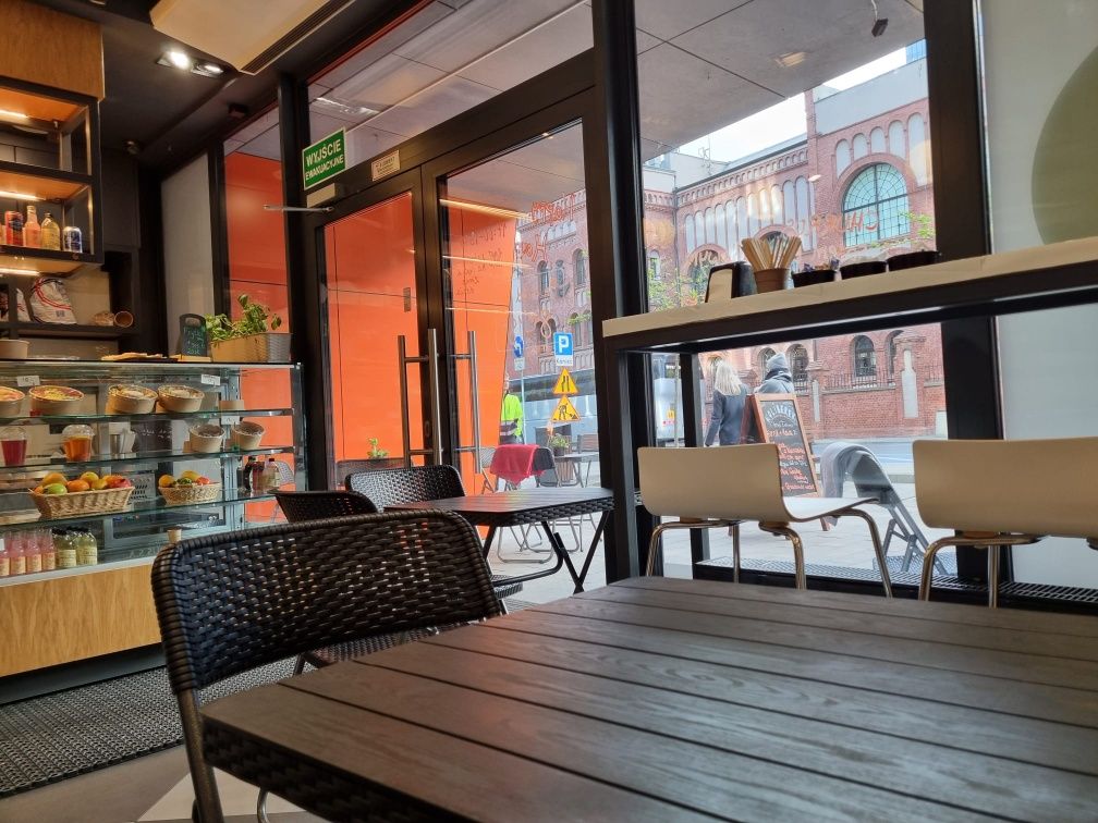 GASTRONOMIC COMMERCIAL UNIT FOR HANDOVER WOLA, WARSAW