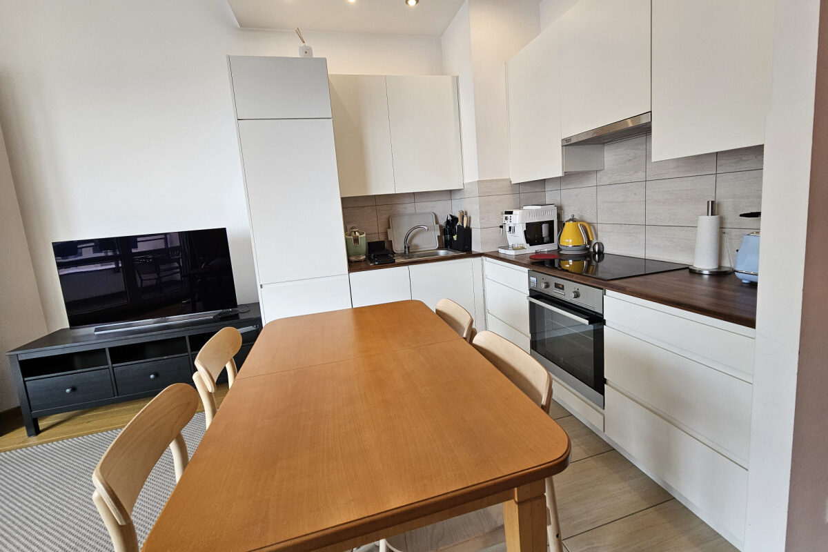 2-Bedroom Apartment for Rent in Mokotów, Warsaw 8