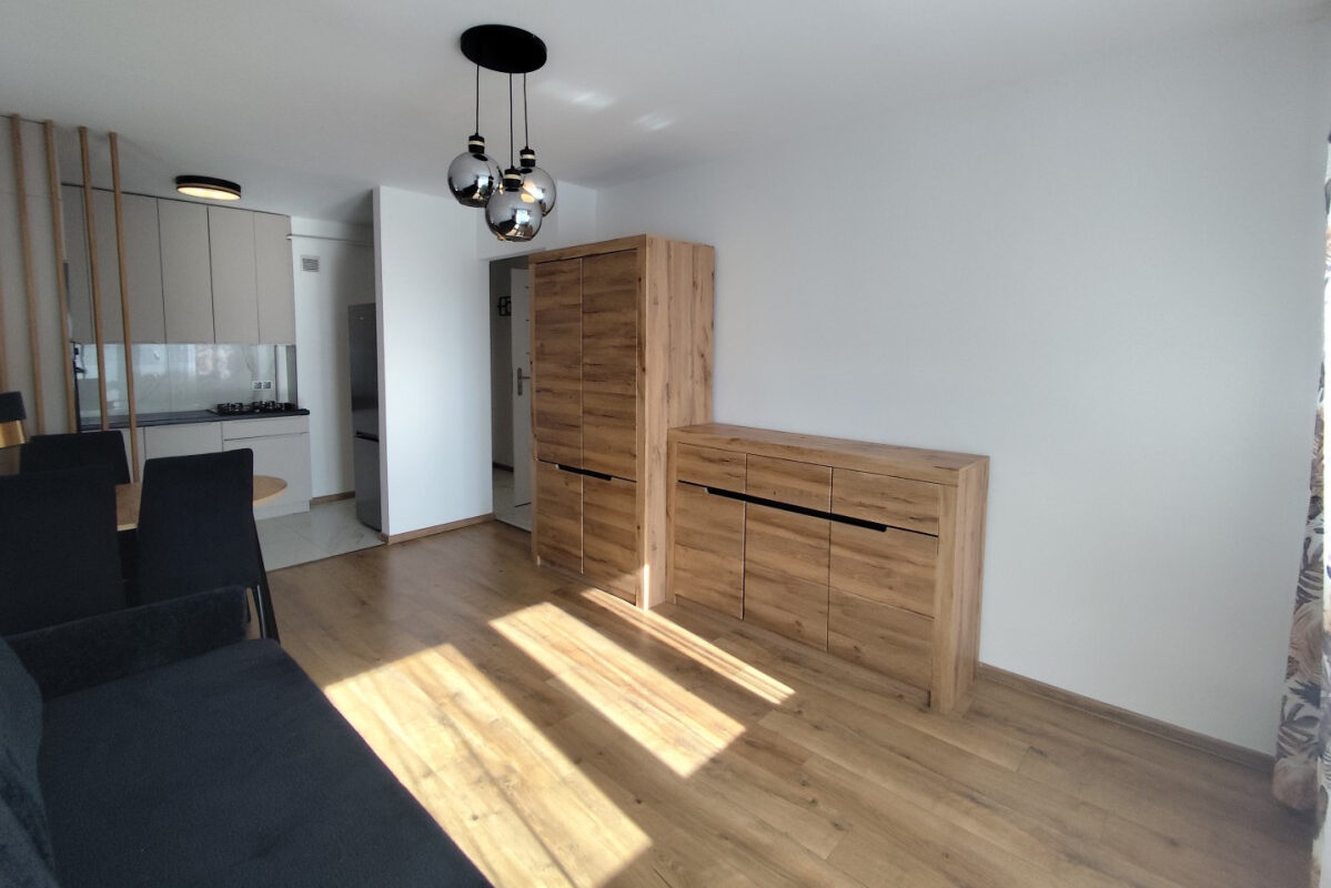 Modern 2-Room Apartment for Rent Near Rondo Daszyńskiego | Wola, Warsaw 13