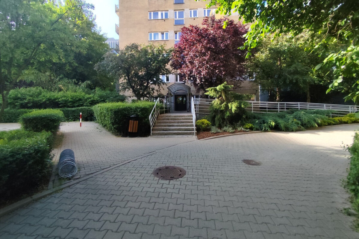 Modern 2-Room Apartment for Rent Near Rondo Daszyńskiego | Wola, Warsaw 12