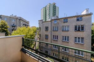 Bright Studio Apartment for Rent in the Heart of Powiśle, Warsaw 2