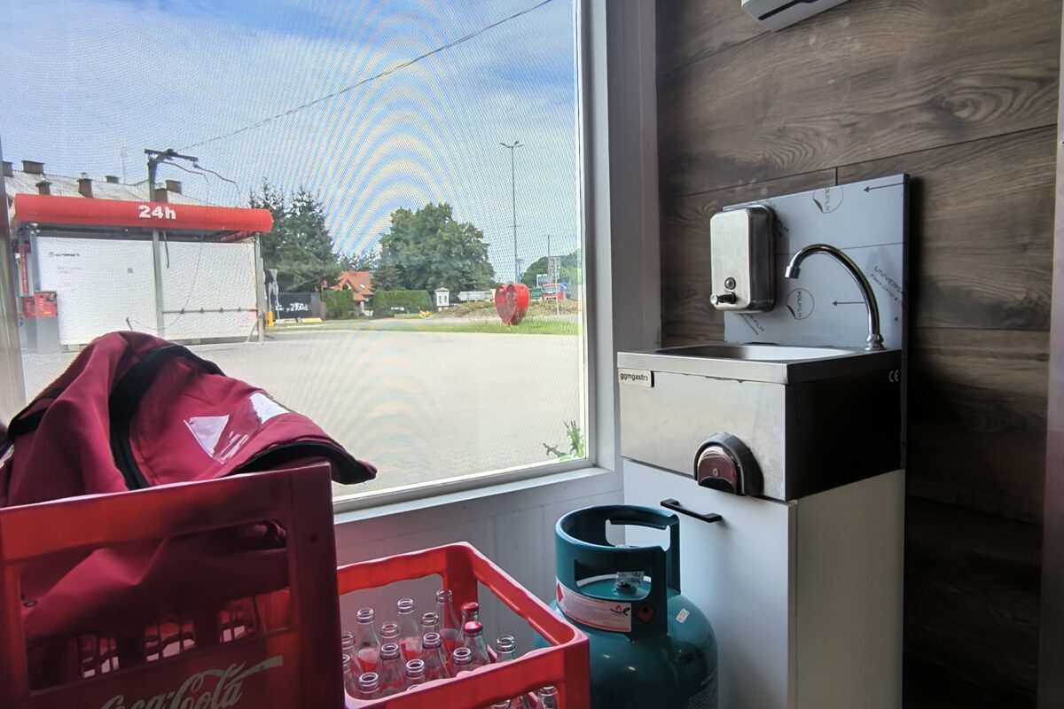 Kebab Restaurant Container for Sale / Business Takeover – Czarna, Wołomin, Poland 4
