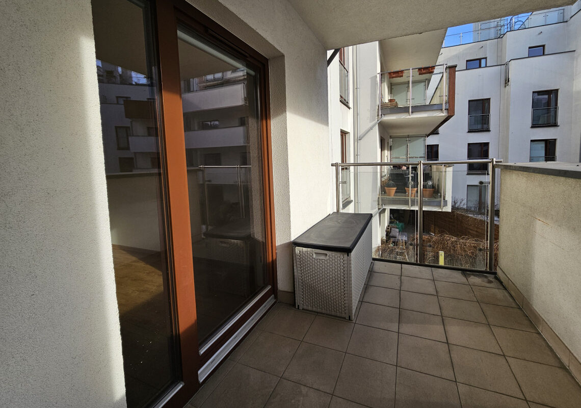 2-Bedroom Apartment with South-Facing Balcony for Sale in Wilanów, Warsaw Garage Prime Location 8