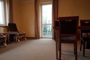 Fully Furnished Studio Apartment for Rent in Warsaw 4