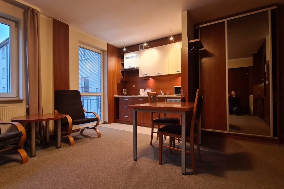 Fully Furnished 2-Room Apartment for Rent in Warsaw 5
