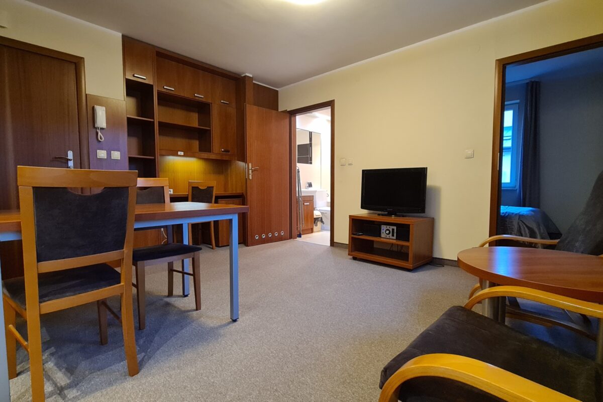 Fully Furnished 2-Room Apartment for Rent in Warsaw 8