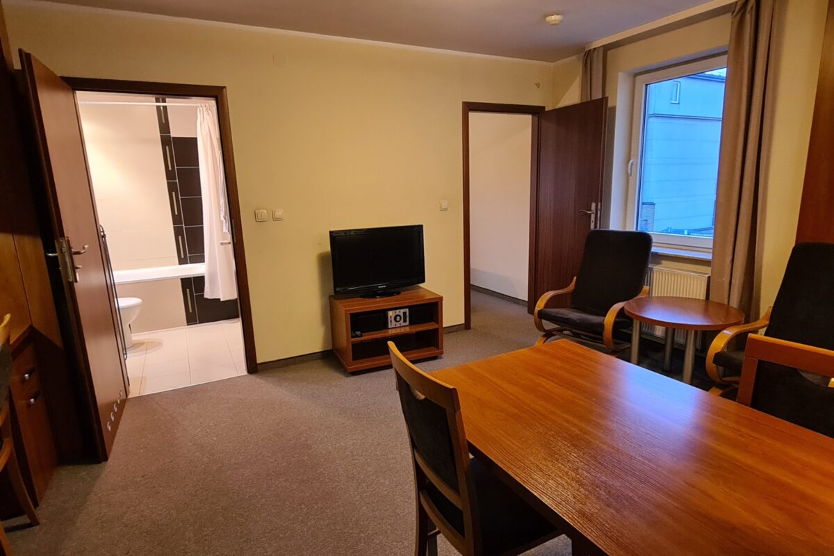 Fully Furnished 2-Room Apartment for Rent in Warsaw 6