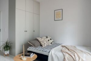 Modern Studio Apartment with Balcony Pets Welcome Free Wi-Fi Included 5