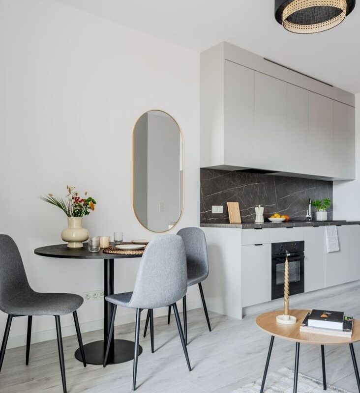 Modern Studio Apartment with Balcony Pets Welcome Free Wi-Fi Included 6