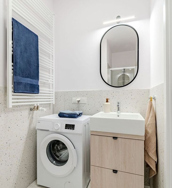 Modern Studio Apartment with Balcony Pets Welcome Free Wi-Fi Included