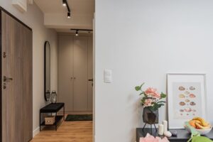 Modern 2-Room Apartment for Rent in Stare Włochy Warsaw Balcony Parking and Pet Friendly 2