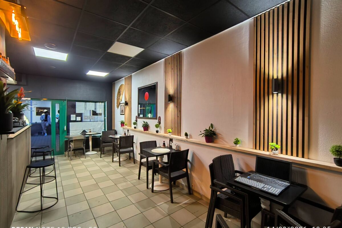 Varşova Wola’da Devren Sushi Restoranı
