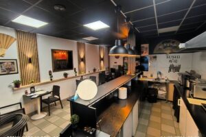 Varşova Wola’da Devren Sushi Restoranı 4