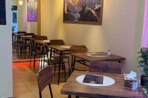 Varşova Wola’da Devren Asya Restoran 1