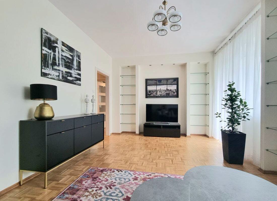 Varşova’da 3 Odalı Kiralık Daire 2