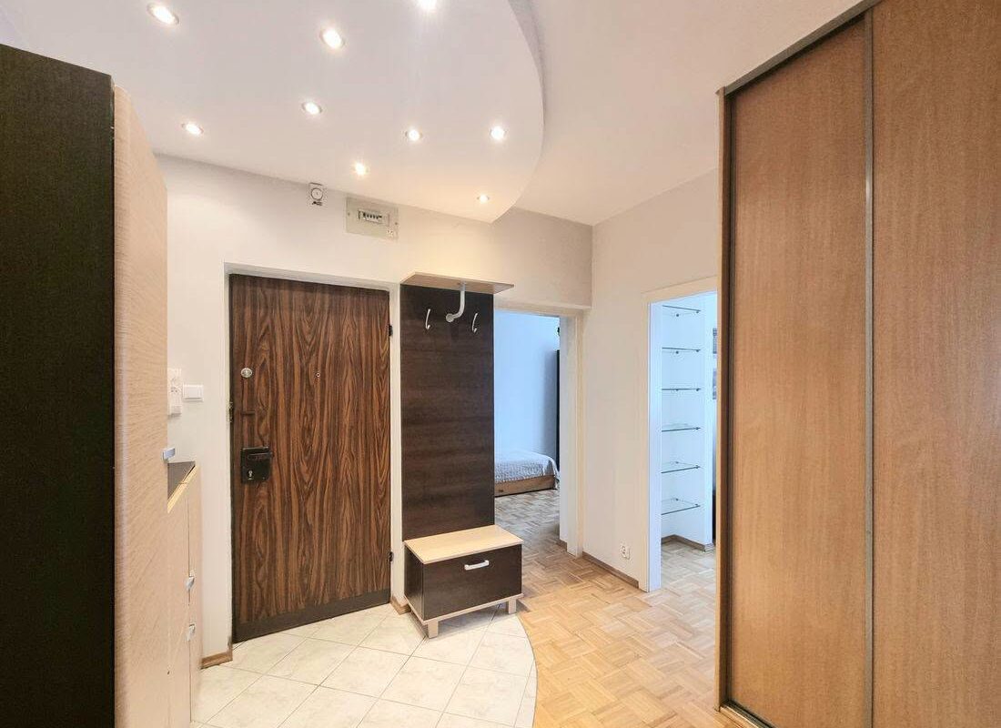 Varşova’da 3 Odalı Kiralık Daire 5