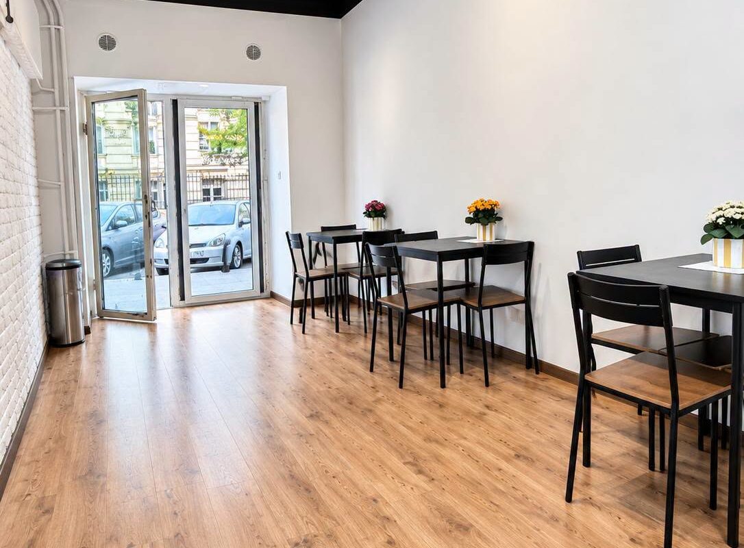 RESTAURANT BUSINESS FOR SALE IN WARSAW 3