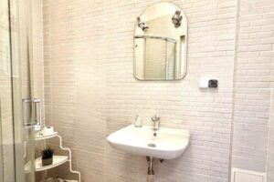 Furnished 1-Room Apartment for Rent in Warsaw City Centre | Koszykowa 5