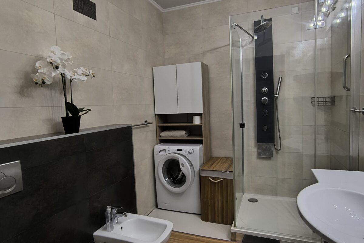 2-BEDROOM APARTMENT FOR RENT – METRO MŁOCINY, WARSAW 4